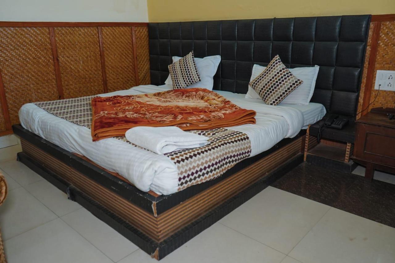 หิมาลายา เมาน์ วิว รีสอร์ต Hotel กอซานี ภายนอก รูปภาพ