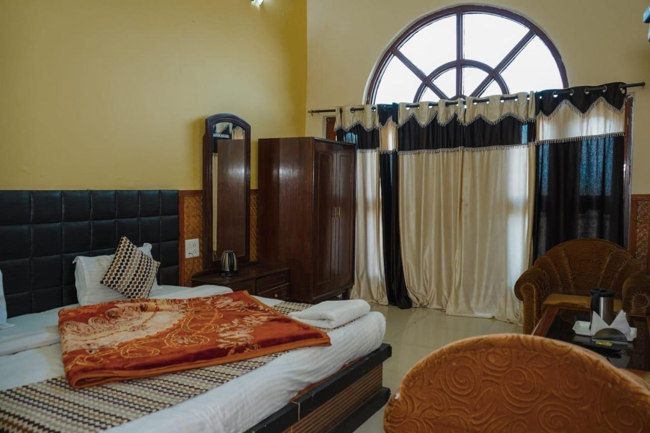 หิมาลายา เมาน์ วิว รีสอร์ต Hotel กอซานี ภายนอก รูปภาพ