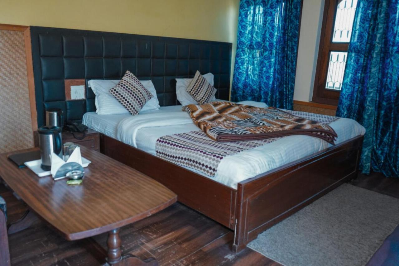 หิมาลายา เมาน์ วิว รีสอร์ต Hotel กอซานี ภายนอก รูปภาพ
